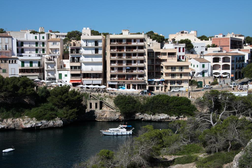 Apartamentos Llevant Cala Figuera  Exteriör bild